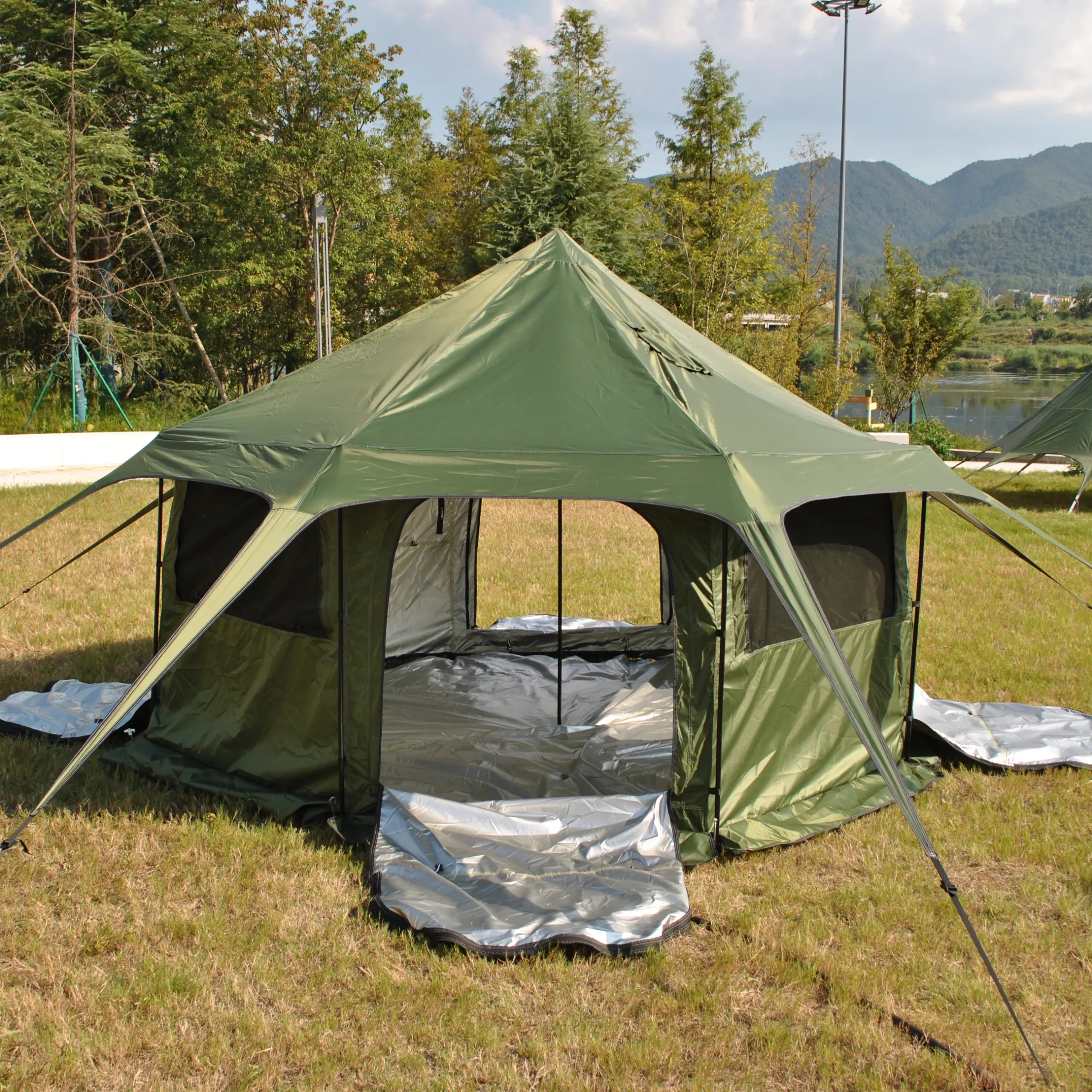 Tente cloche mongole 5–8 personnes – Poêle PU4000