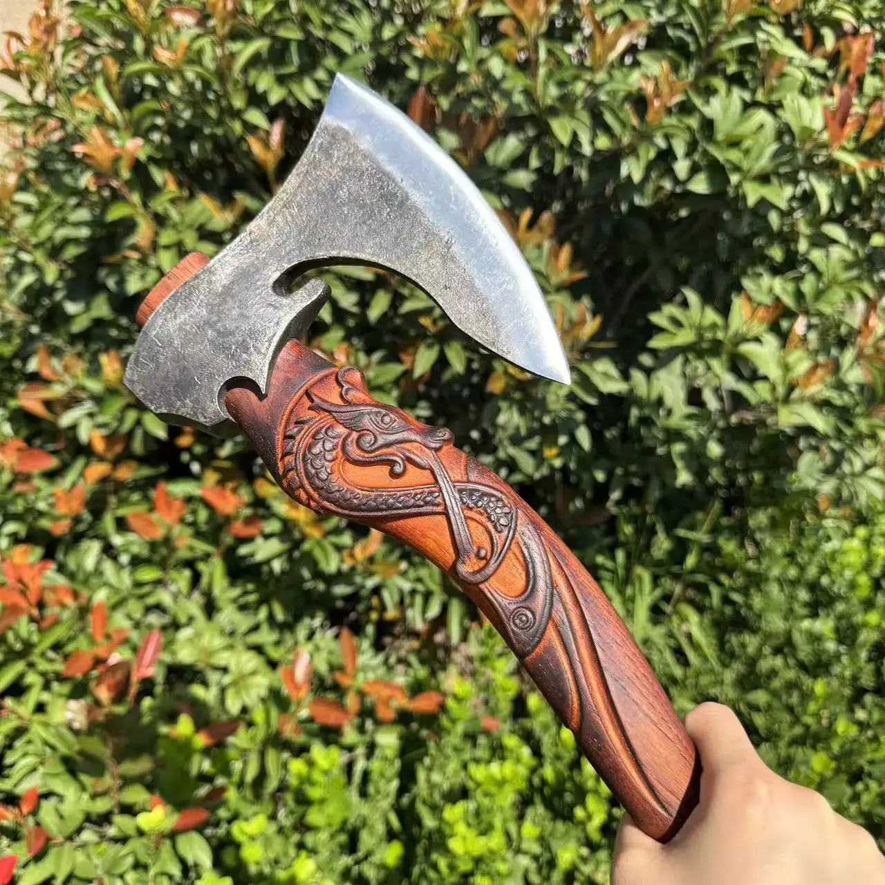 Hachette nordique acier 65Mn manche noyer – Outdoor – Image 3