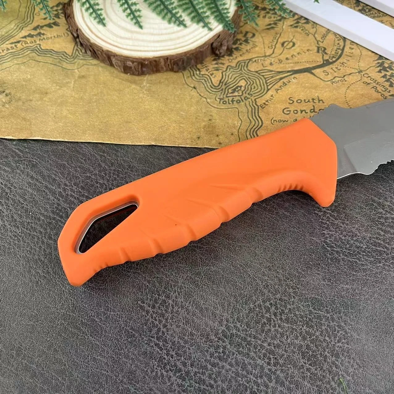 Couteau de Survie D2 – Robustesse et Haute Visibilité – Image 4